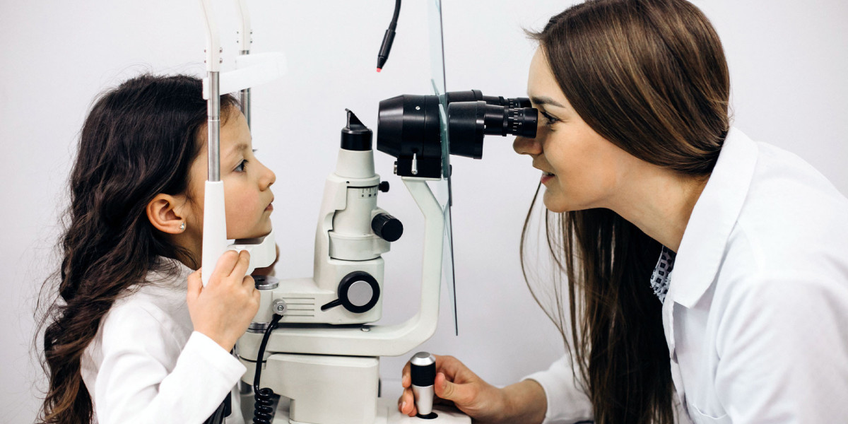 Ratan Jyoti Netralaya Your Trusted Eye Doctor in Gwalior
