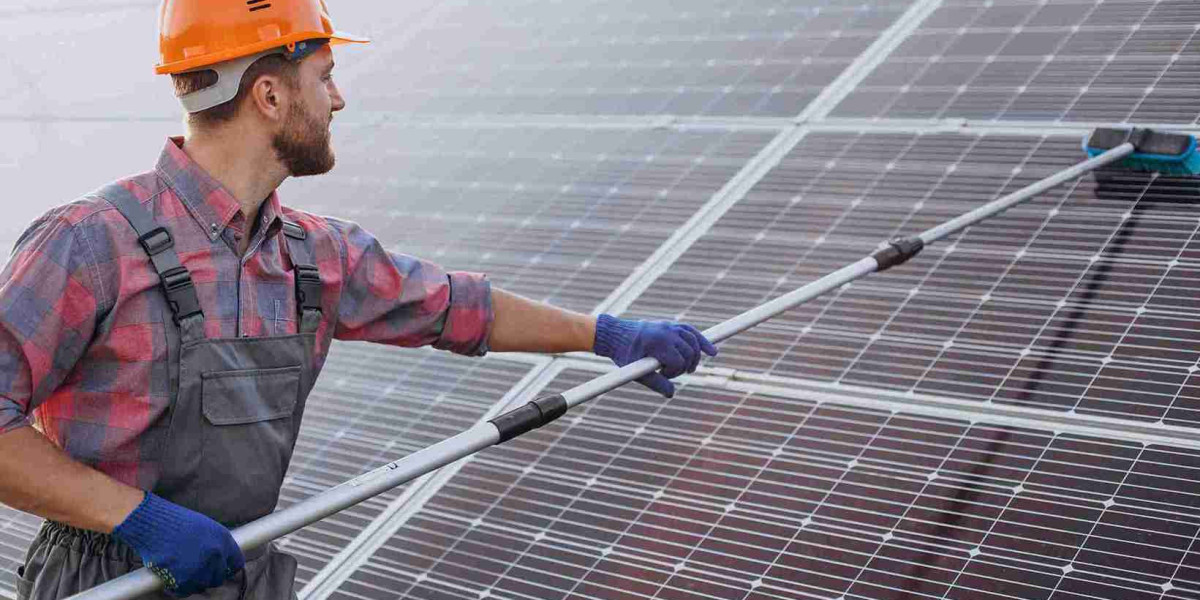 Solar Panel Cleaning for Homes in Lahore: Why It’s Essential and How to Do It Right
