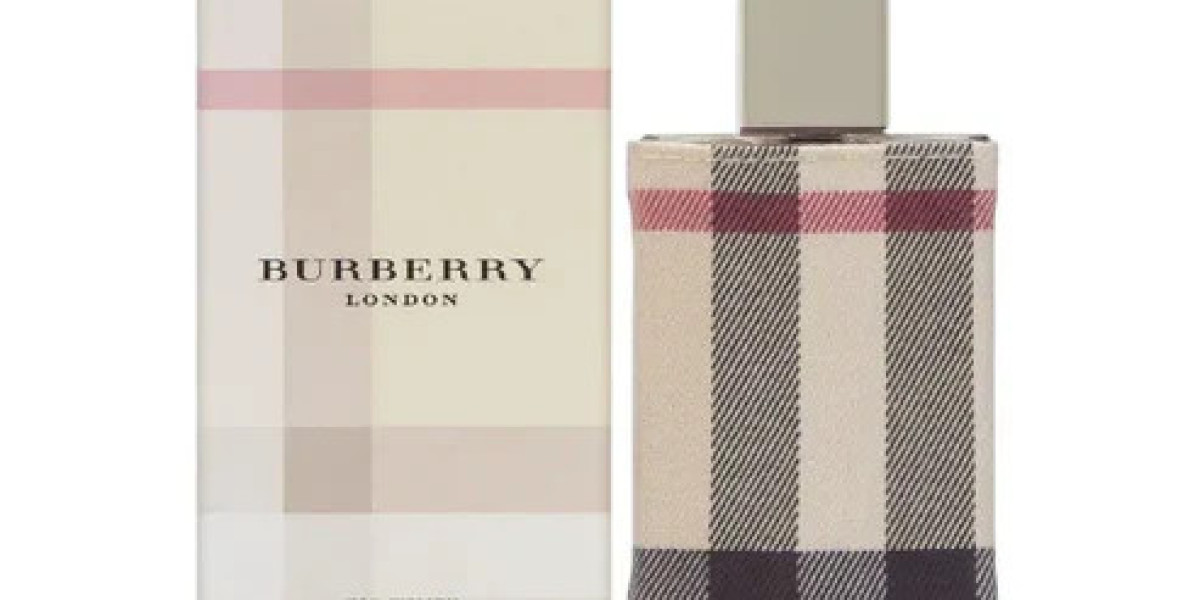 Timeless vs. Trendy: Why Burberry London Woman Chooses Eau de Parfum in 2025