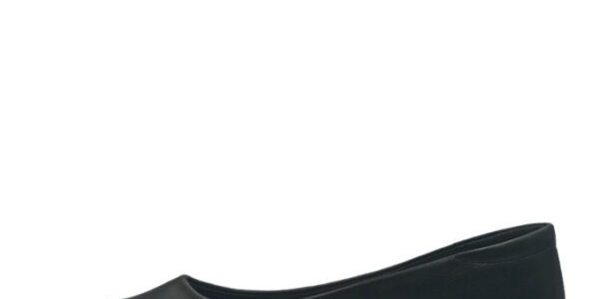 Smart Footwear Choices: Why Hush Puppies Ladies Shoes and Work Shoes Are Worth It for Professionals in South Africa