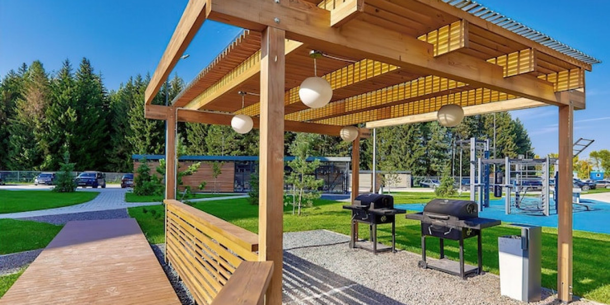 Top Reasons to Hire a Professional Pergola Contractor in Fort Worth