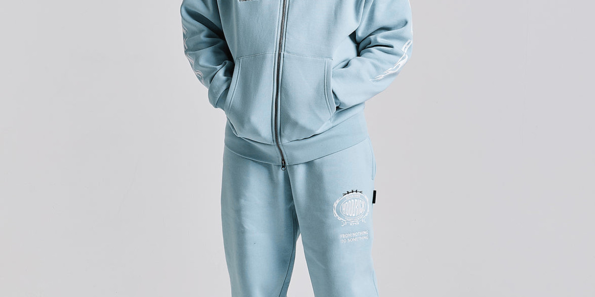 Why Tuta Hoodrich Is a Must-Have for Streetwear Lovers