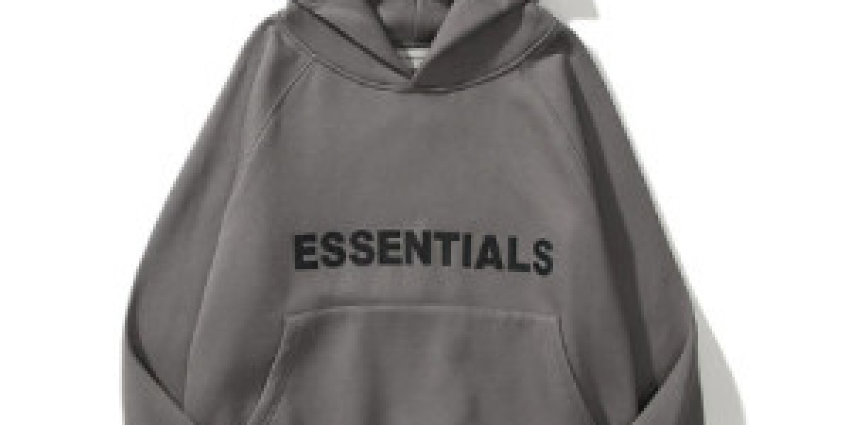 Essentials Hoodie: The Perfect Blend of Comfort, Style, and Everyday Versatility