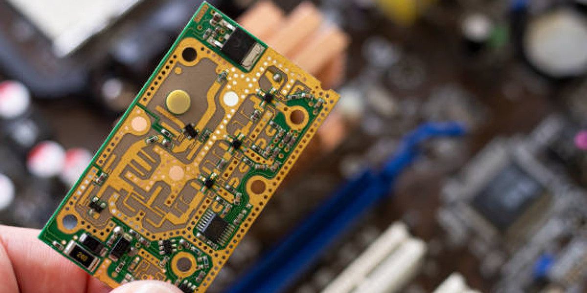 Technical Advantages of Using a PTFE PCB in Aerospace Systems