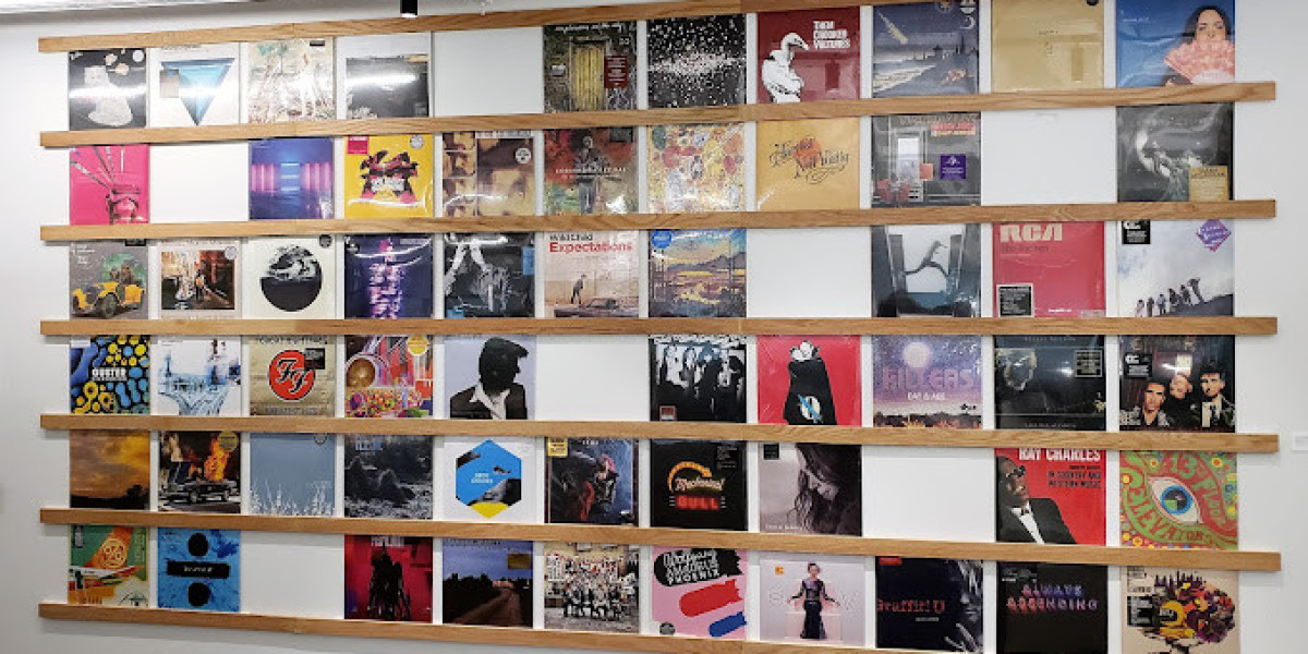 Turn Every Storefront Into a Powerful Customer Attraction Tool