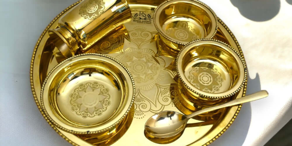 Brass Dinner Set vs Steel Dinner Set: Which Is Better for Traditional Indian Dining?