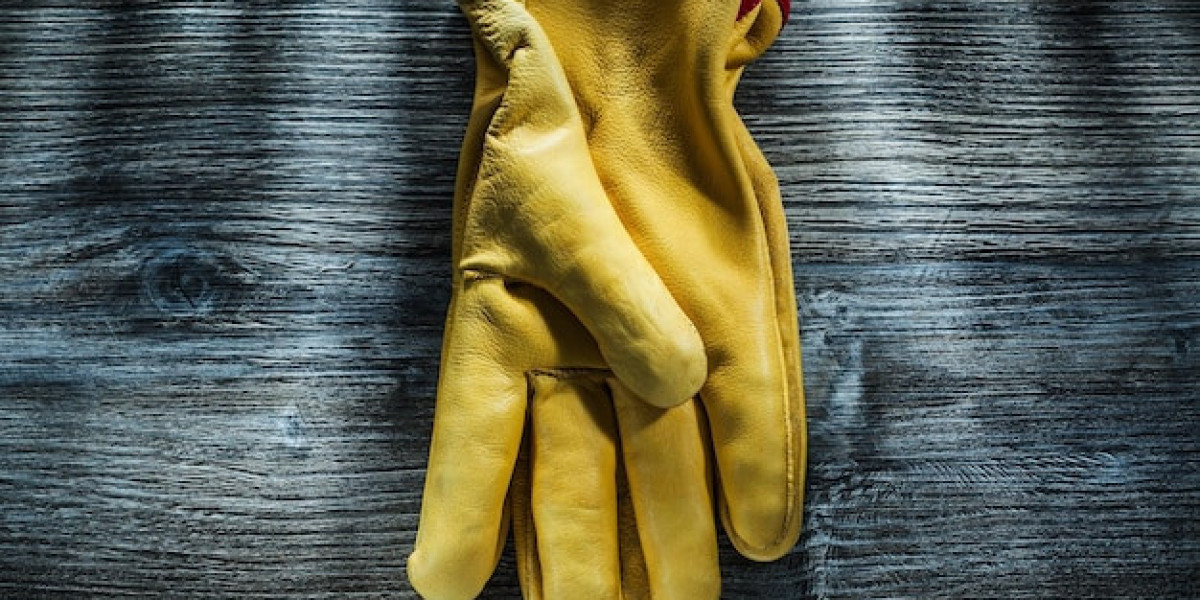 Choose Vixen Leather for Premium Gloves Manufacturing
